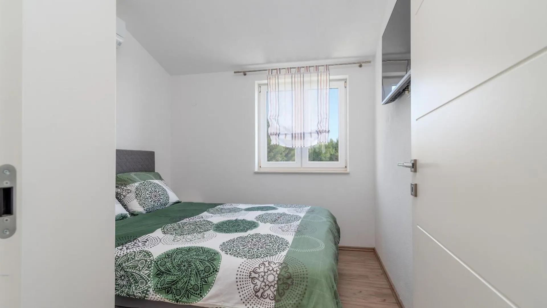 Monte Mare Apartment Seget Donji 0*,  Croatia